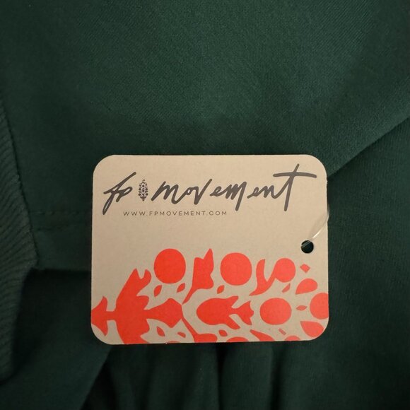 Free People Movement Gigi Cropped Layer Top in Smoked Pine SMALL NWT - Picture 8 of 8